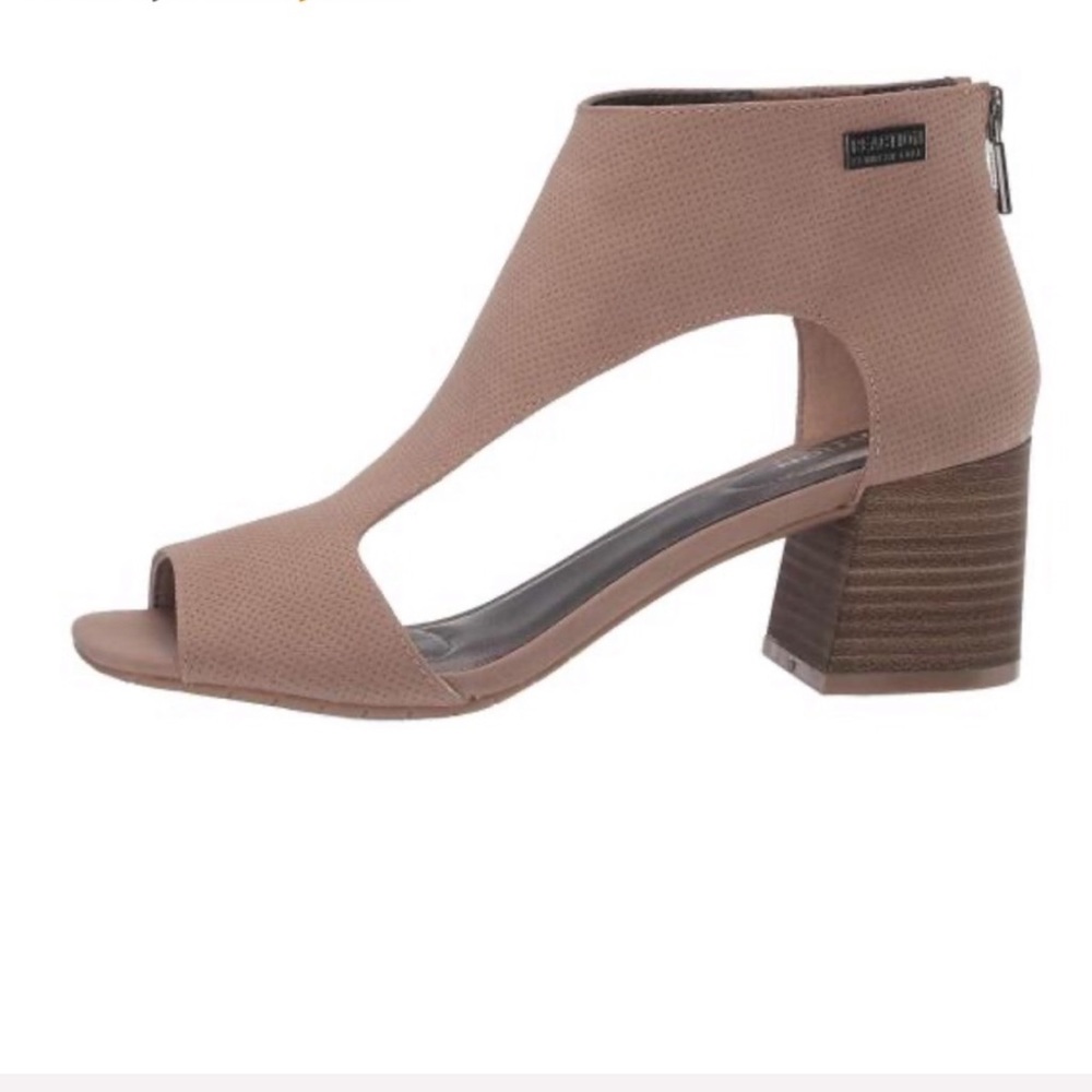 KENNETH COLE CUTOUT SANDAL - Picture 2 of 7